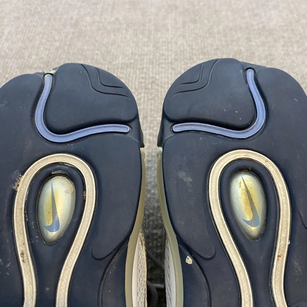 Nike Air Max 97‎ Shoes Womens Size 10 Silver Mesh Cushioned 554668-041 Sneakers